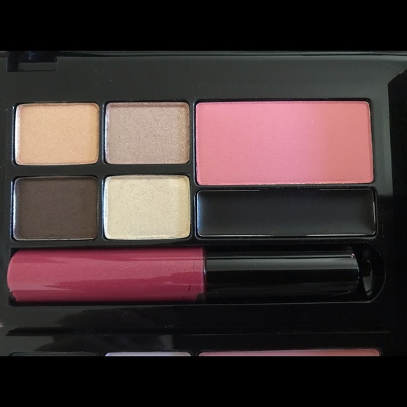 3 x Victoria's Secret glam & go portable travel set 20 eyeshadow 4 gloss makeup - Picture 7 of 14